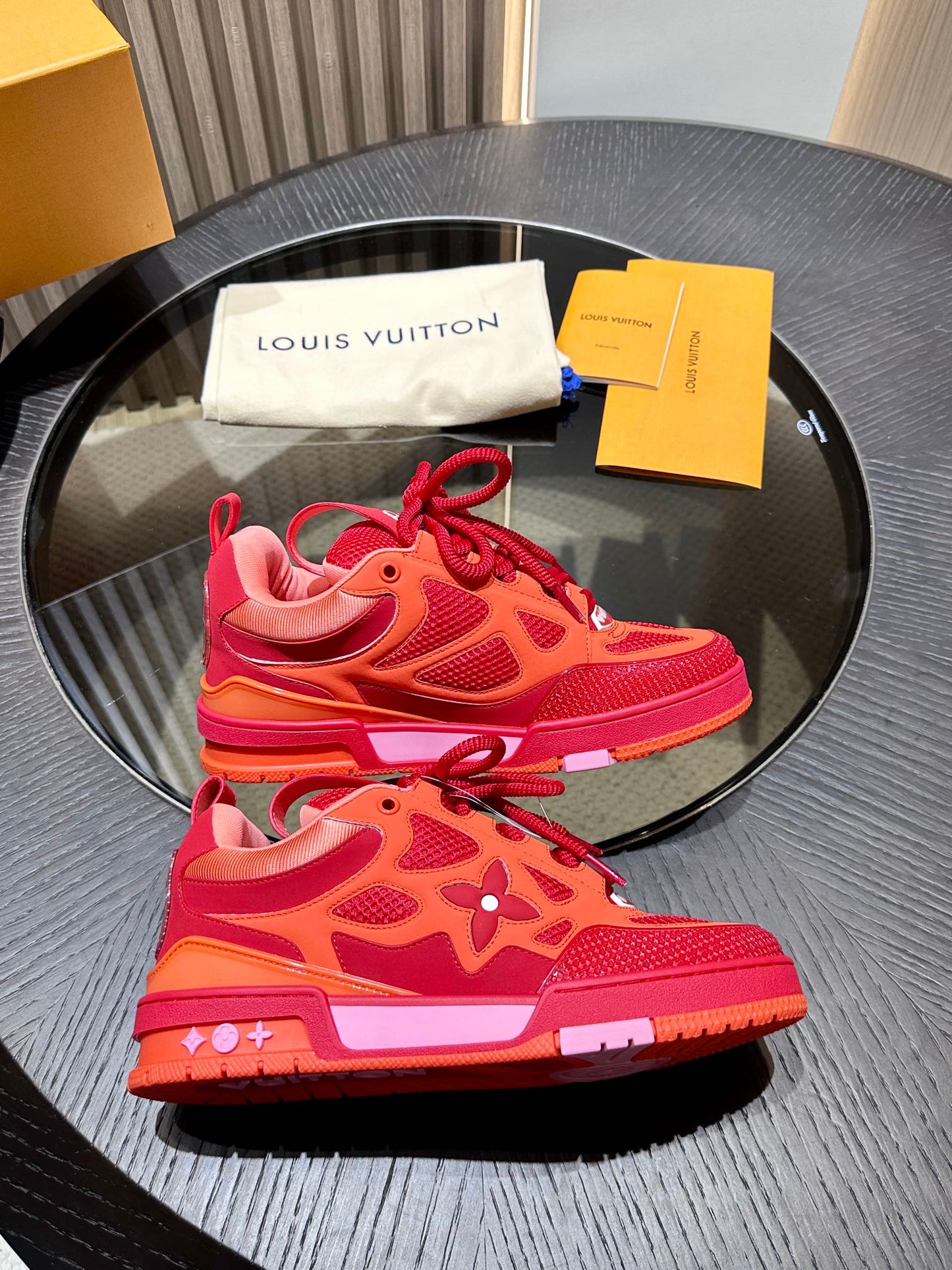 L*V SKATE "FIRE RED"