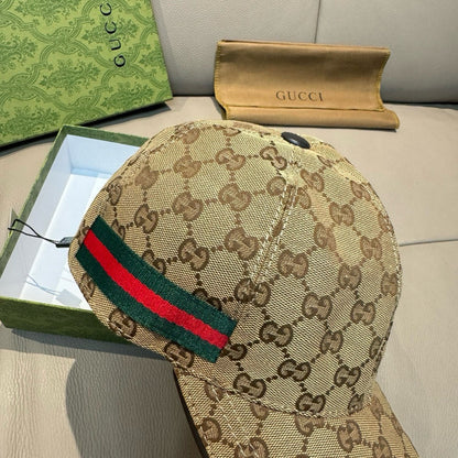GU*CI CAP "GG CANVAS"