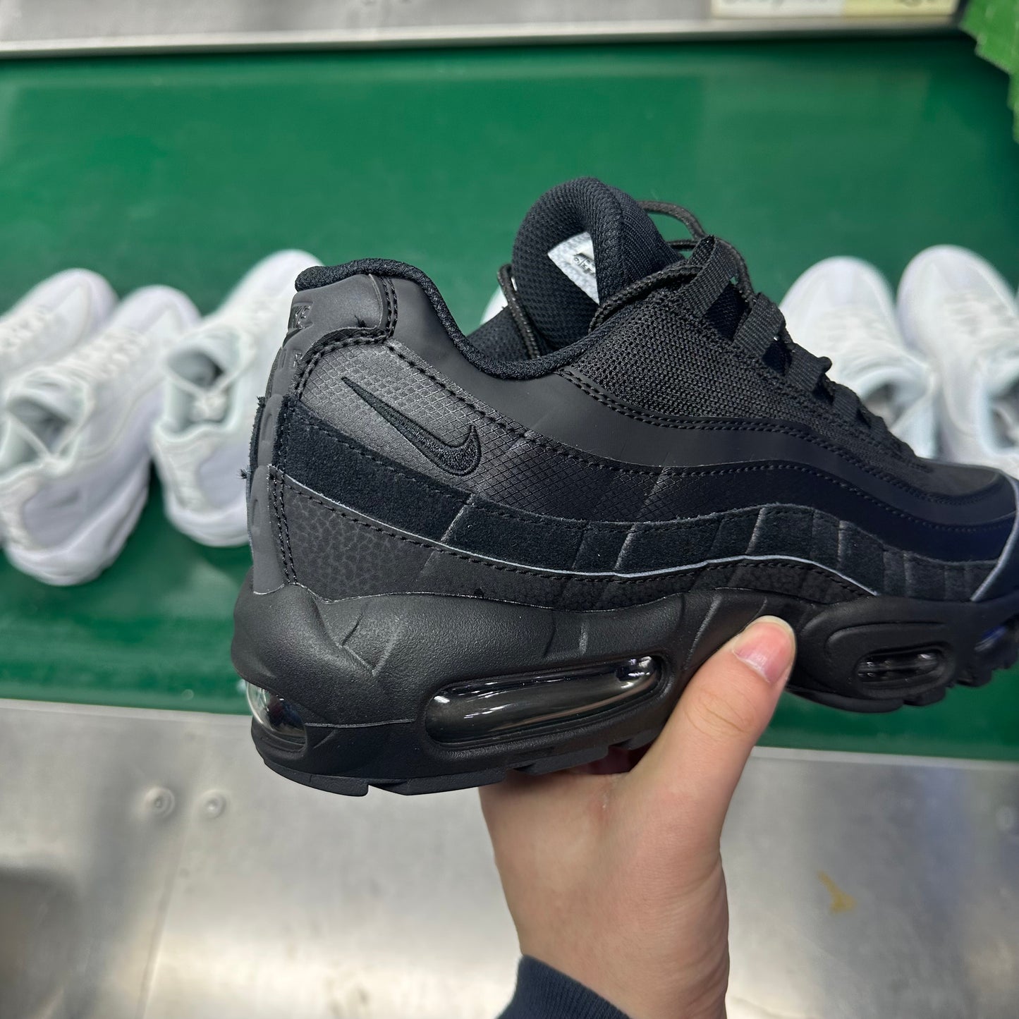 AIRM*X 95 "ESSENTIALS BLACK"