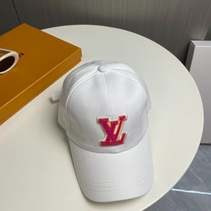 L*V CAP Signature S00 "White"