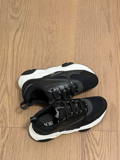 D*or B22 Black & White