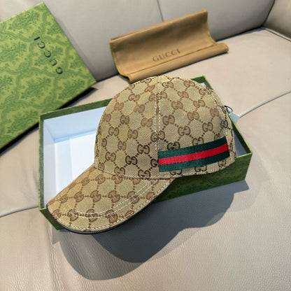 GU*CI CAP "GG CANVAS"