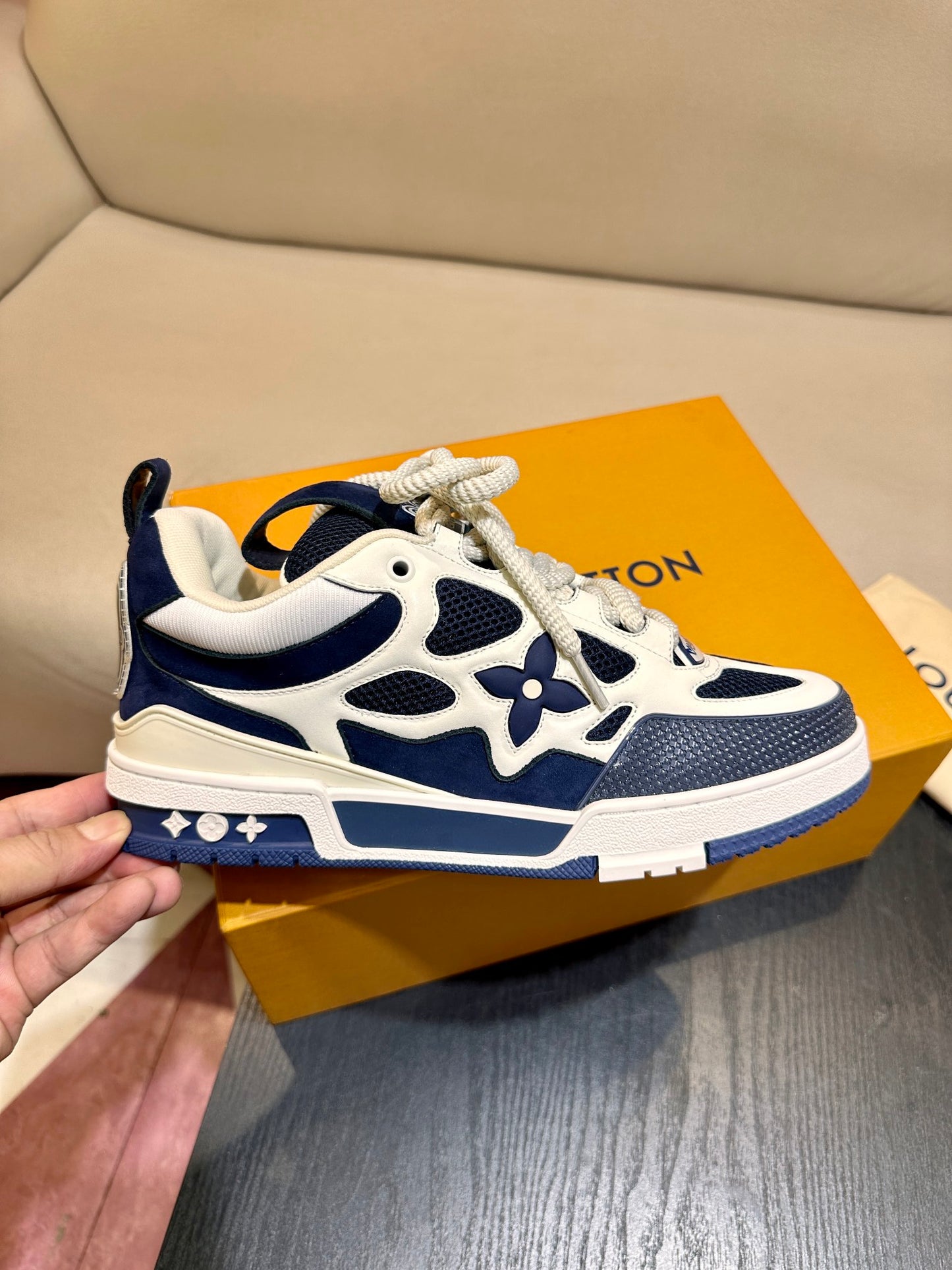 L*V SKATE "WHITE BLUE"
