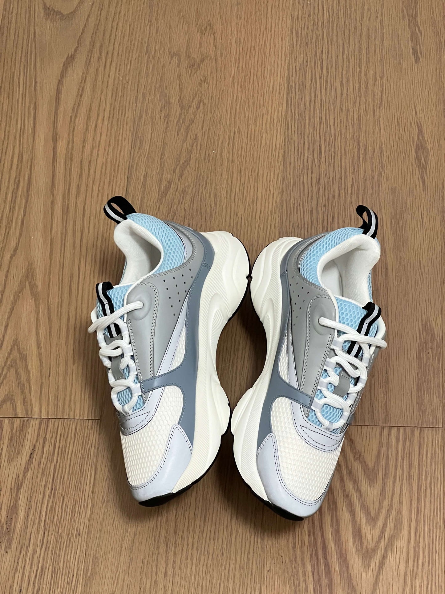D*or B22 White Blue