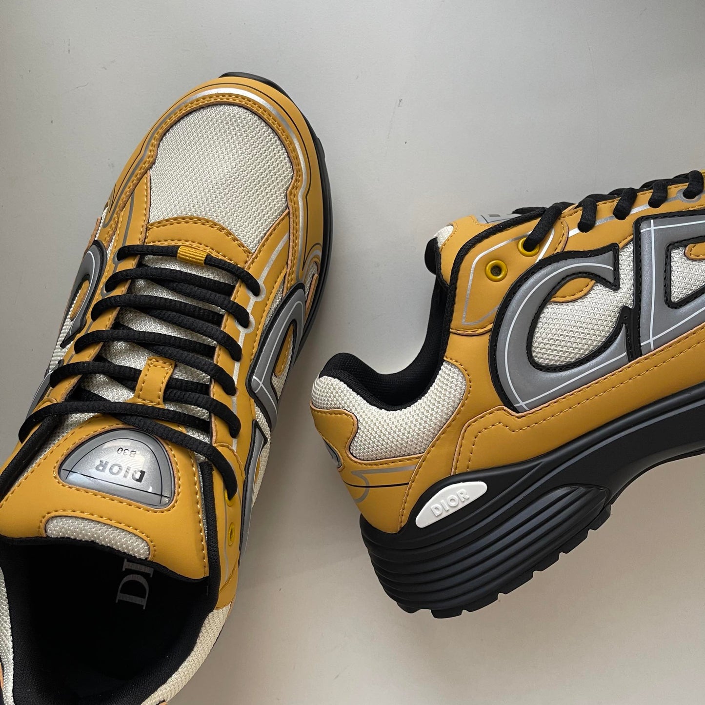 DI*R B30 "Black & Yellow"