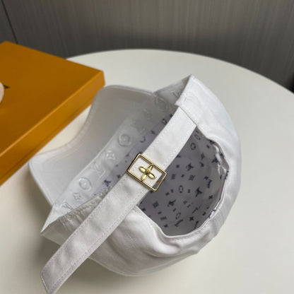 L*V CAP Signature S00 "White"