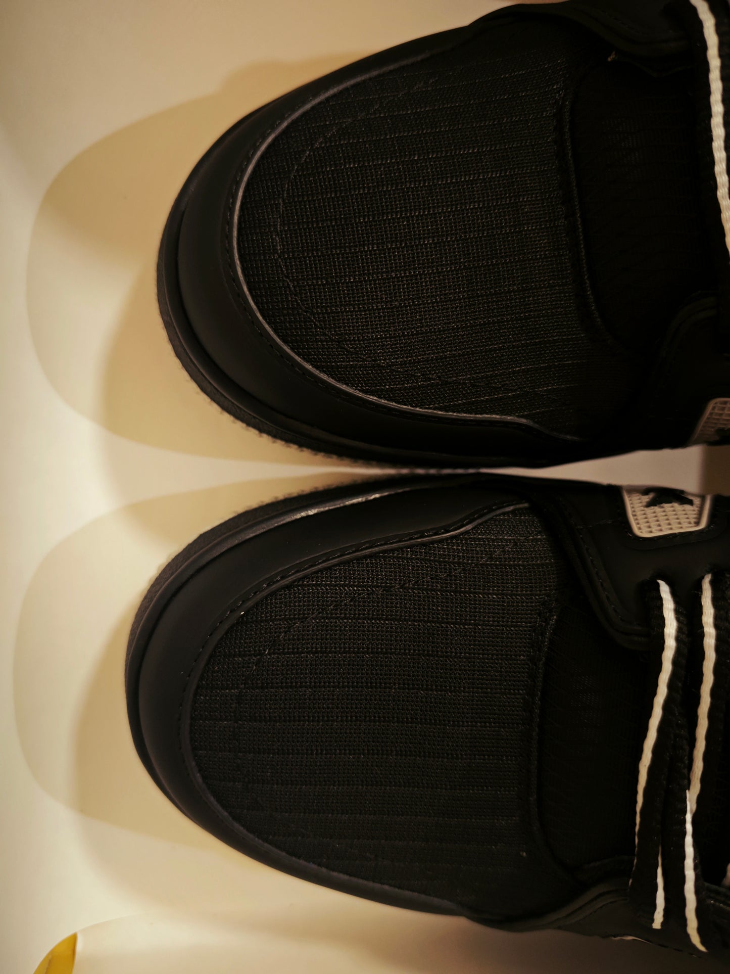 L*V TRAINER "DARK"