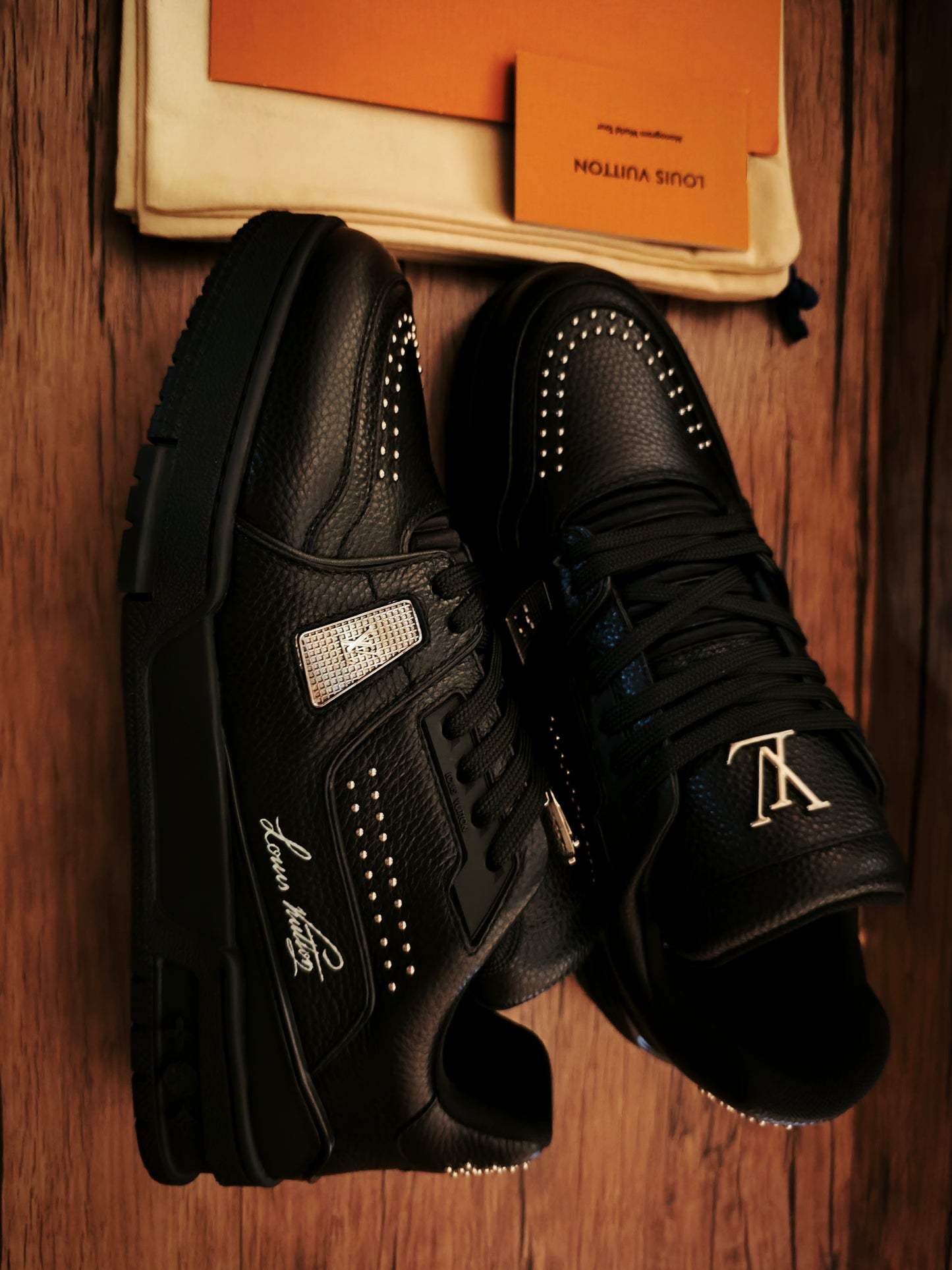 L*V TRAINER "BLACK DIAMOND"