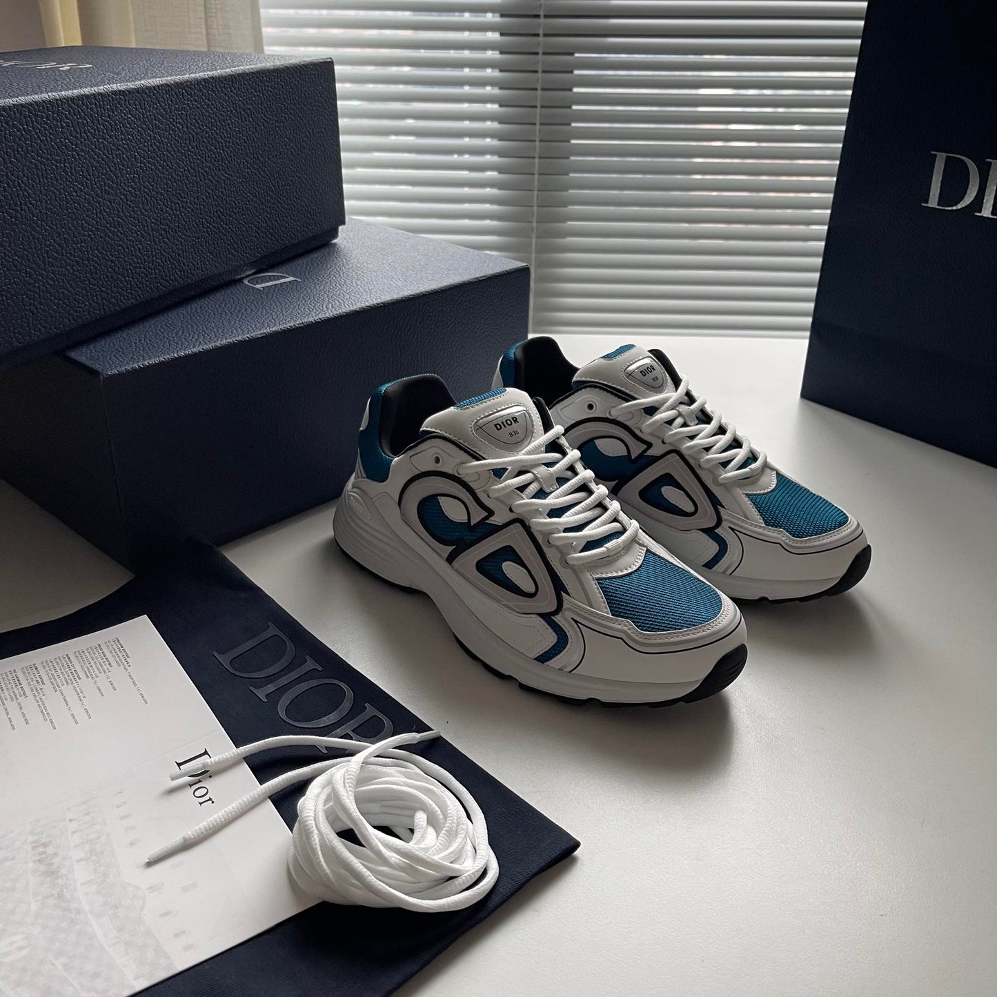 DI*R B30 "Grey & Blue"