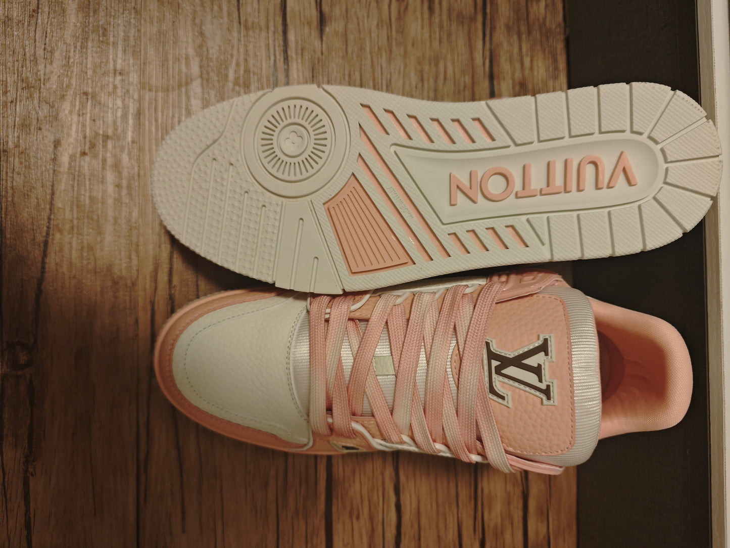 L*V TRAINER "PINK"